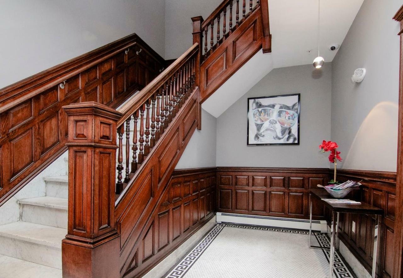 A Stylish Stay W/ A Queen Bed, Heated Floors.. #36 Brookline Eksteriør billede